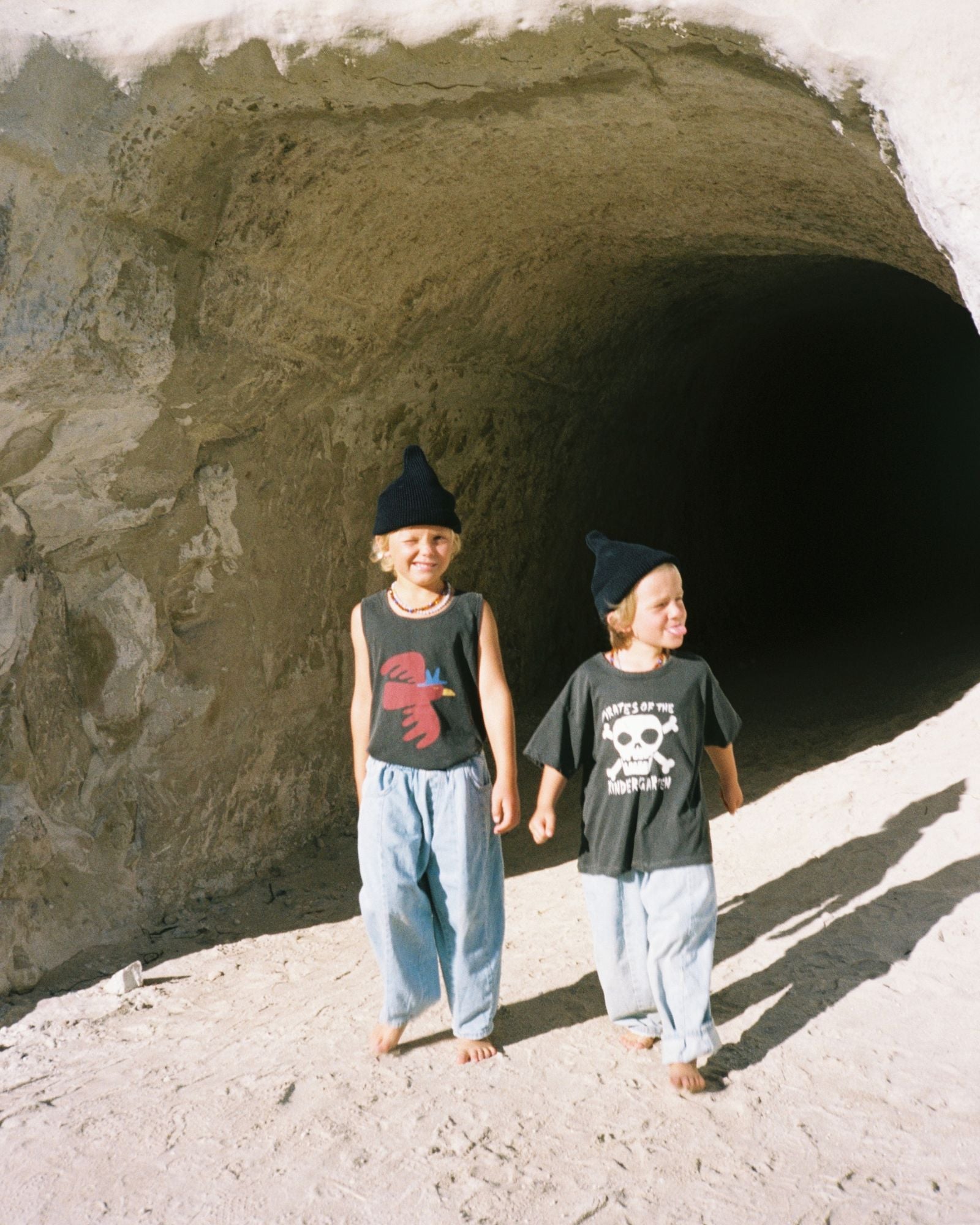 pirates of the kindergarten tee | charcoal